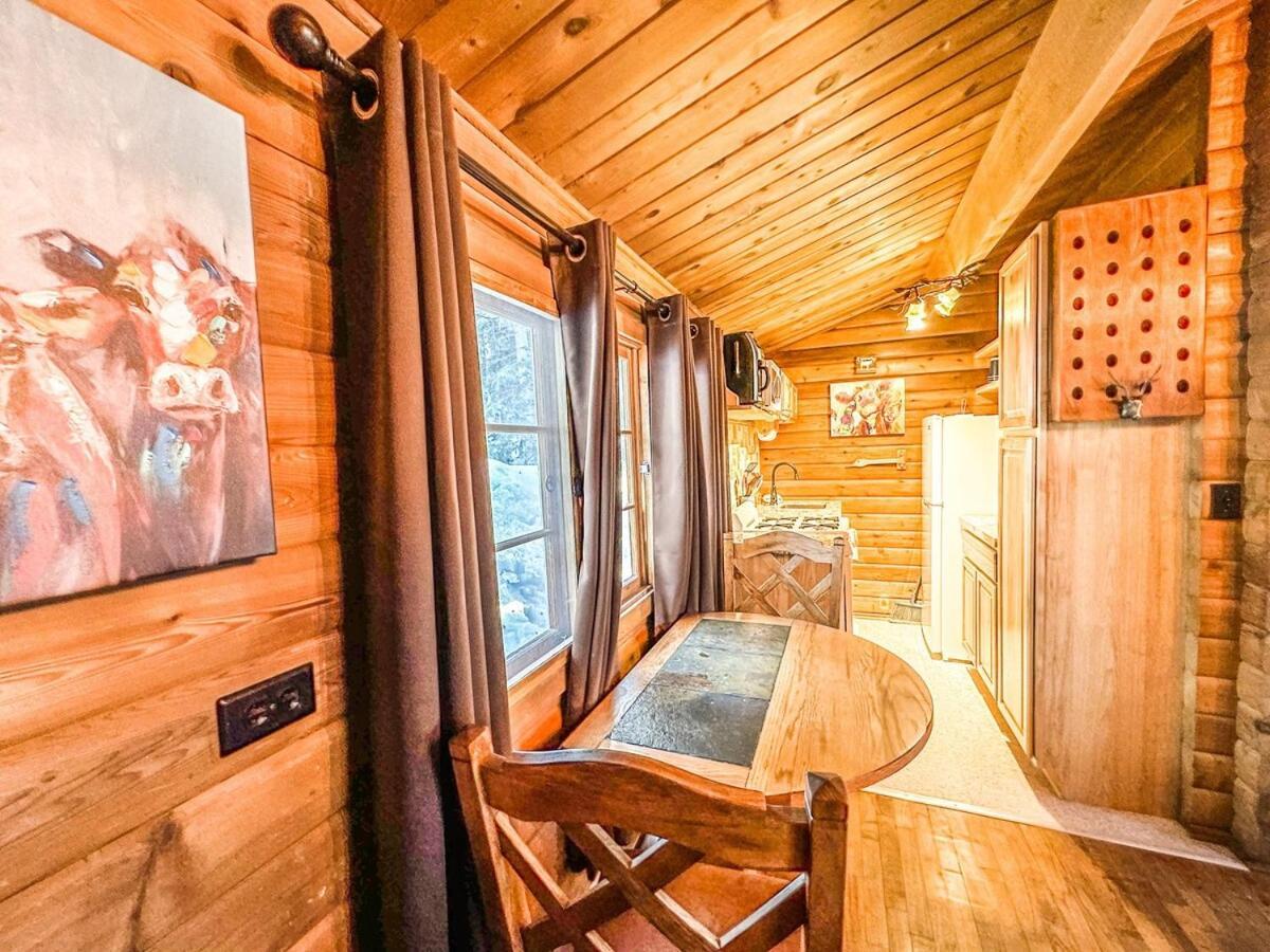 Village Vibes Deck And Bbq Duck Creek Village Екстериор снимка