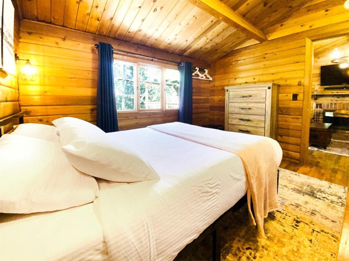 Village Vibes Deck And Bbq Duck Creek Village Екстериор снимка